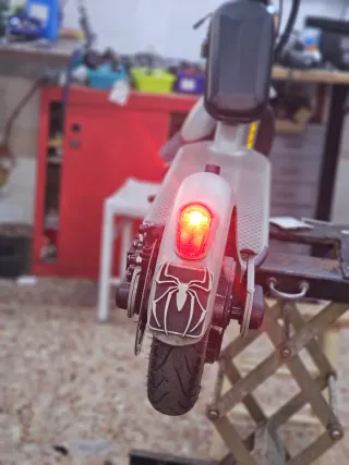 Patinete Eléctrico Ninebot Gris