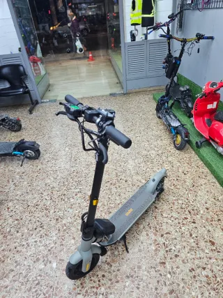 Patinete Eléctrico Ninebot Gris