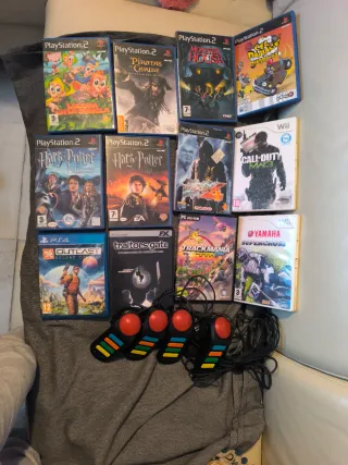 Lote 12 Juegos PS2 + Mandos Buzz, PS4, Wii, PC