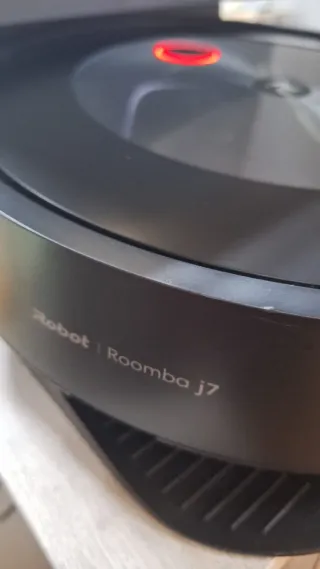 Robot Aspirador Roomba con Base de Carga I7