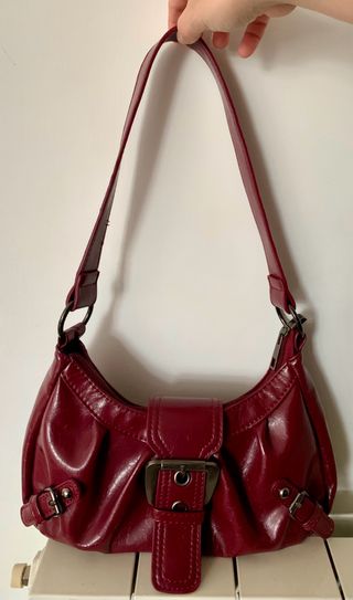 Borsetta bordeaux con fibbia