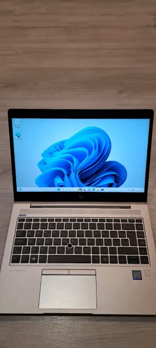 HP EliteBook 840 Ordenador Portátil Empresarial