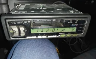 lote radio casette y reproductor 12cds jvc.leer.