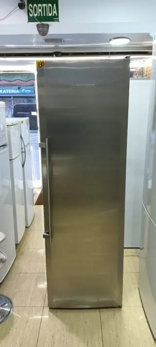 NEVERA LIEBHERR DE UNA PUERTA NO FROST ENERGÍA A+