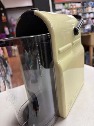 Cafetera Nespresso DeLonghi Inissia EN80.CW