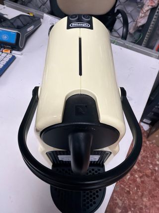 Cafetera Nespresso DeLonghi Inissia EN80.CW