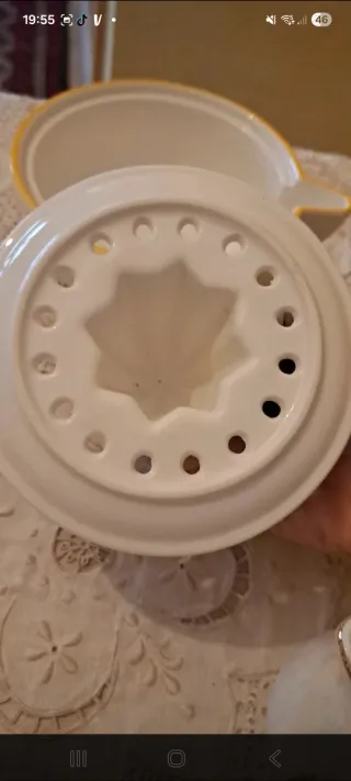 Spremiagrumi Thun in porcellana