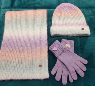 Conjunto niña: gorro, bufanda y guantes