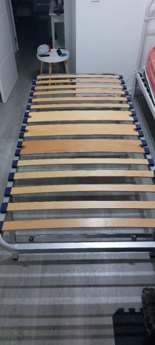 Somier 90x200 con patas metálicas plegables