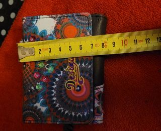 Monedero cartera desigual