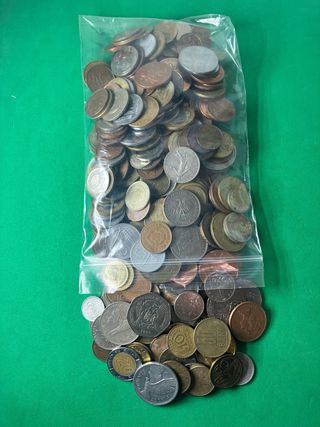 L#584 1,2 Kilos de monedas mundiales
