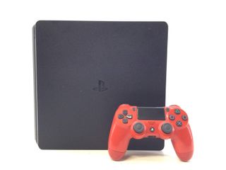 PS4 Slim 500GB Negra + Mando Rojo
