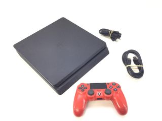 PS4 Slim 500GB Negra + Mando Rojo