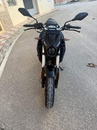 Voge 125R Negra Moto Naked