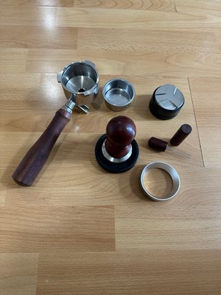 Macchina da caffè DeLonghi Dedica