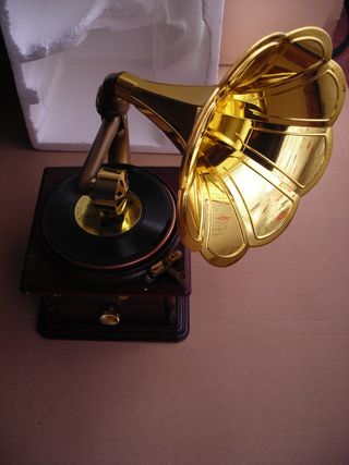 Caja Musical Gramófono Vintage - VER FOTOS.