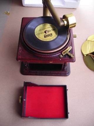 Caja Musical Gramófono Vintage - VER FOTOS.