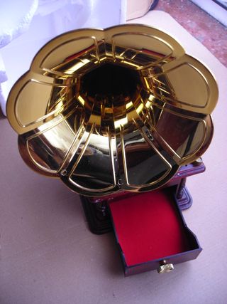 Caja Musical Gramófono Vintage - VER FOTOS.