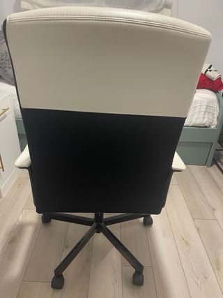 Silla de escritorio blanca