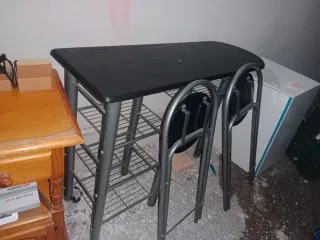 Mesa auxiliar cocina con 2 taburetes