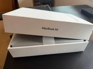 Apple MacBook Air 13.6" M4 24GB/1TB + Monitor Dell