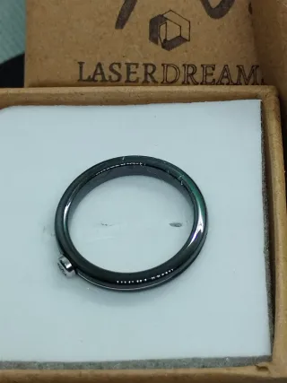 Anillo de Cerámica Negra y Circonita