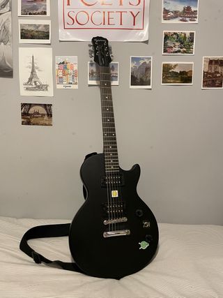 PACK - Guitarra Epiphone Les Paul, amp y pedal.