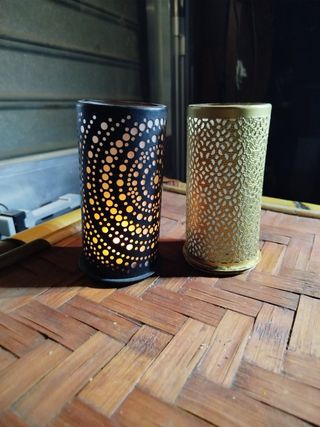 2 Portacandele decorativi in metallo