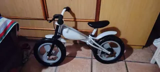 Bici sin pedales blanca