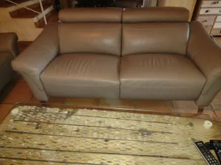 Dos Sofás modular de piel beige