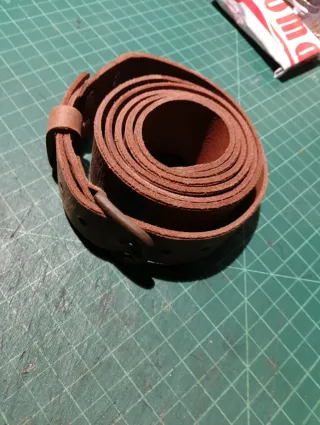 Correa de cuero para guitarra/bajo