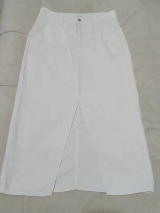 Falda midi blanca