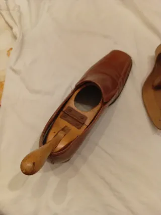 Hormas antiguas de madera para zapatos