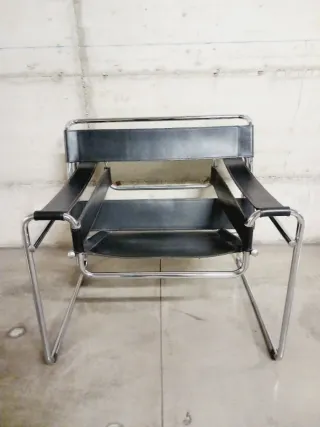 Poltrona Wassily Replica Pelle Nera