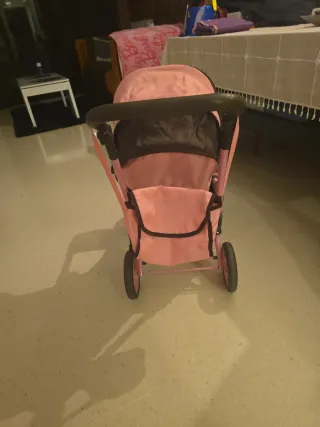 Carrito de juguete rosa