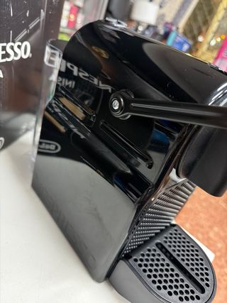 Cafetera Nespresso DeLonghi Inissia EN80.B