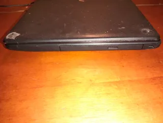 Portátil Asus F551C Intel Inside