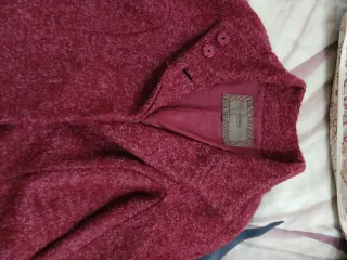 Chaquetón oscuro tipo tweed