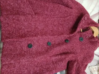 Chaquetón oscuro tipo tweed