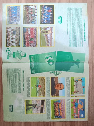 Álbum cromos Fútbol Danone Mundial 82