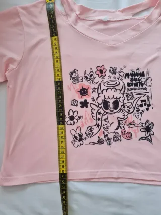 Top crop rosa estilo Karol G - Mañana Será Bonito