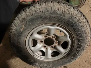 Ruedas con llanta Toyo Country AT 215/80 R15