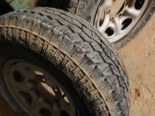 Ruedas con llanta Toyo Country AT 215/80 R15