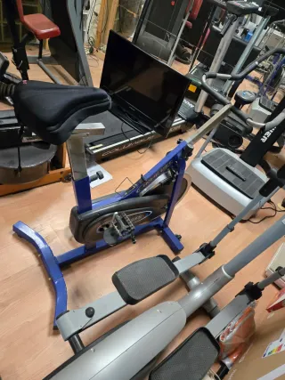 Vendo varias maquinas de gimnasio