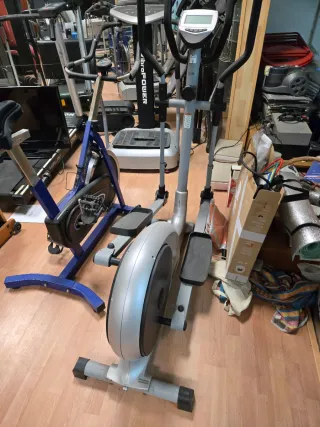 Vendo varias maquinas de gimnasio