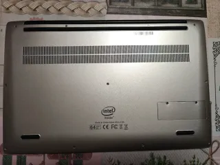 Portátil KUU Plata y Negro