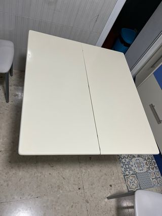 Mesa cocina tipo libro (+2sillas incluidas:90€)