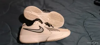 Zapatillas Nike Baloncesto Blancas. Talla 39