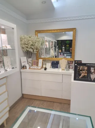 Muebles expositores para joyería, vitrinas