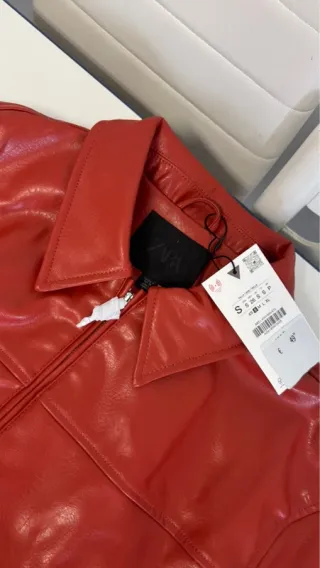Chaqueta Zara Polipiel Roja Talla S